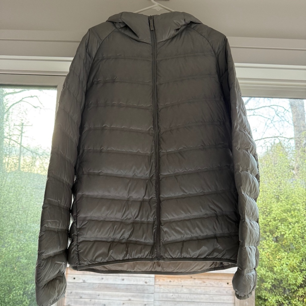 Uniqlo Men’s Puffer Jacket